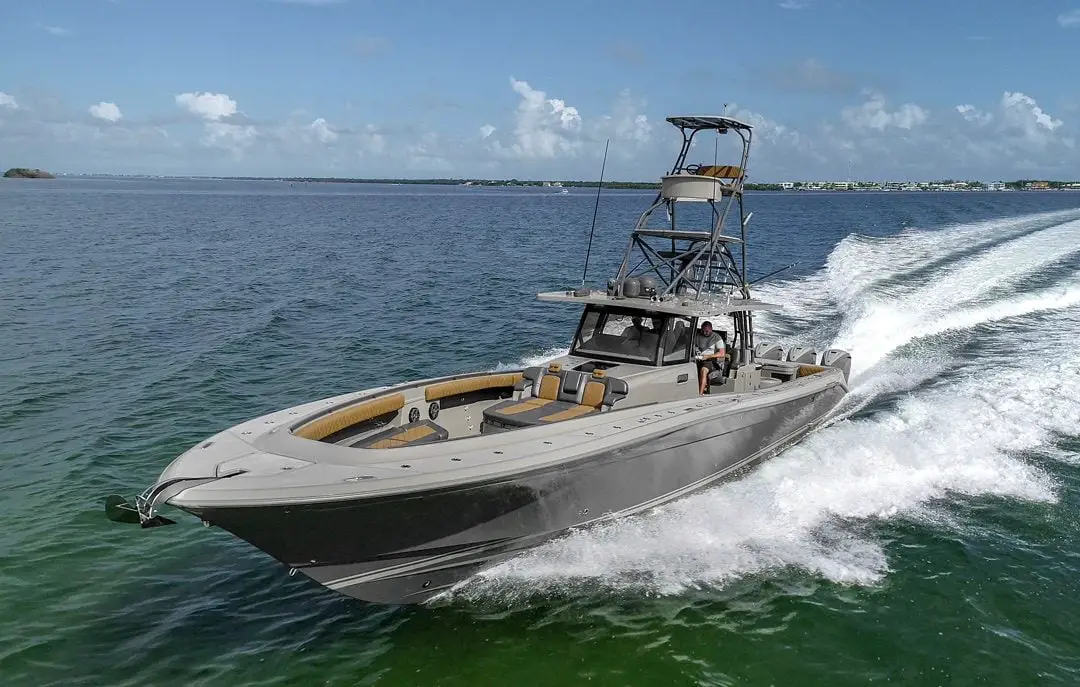 53-Suenos-Center-Console-Boat