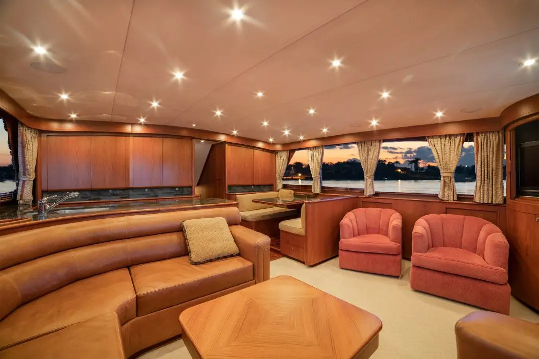 Merritt Sport Fishing Boat Interior salon