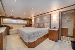 Viking-Yachts-Master-Stateroom