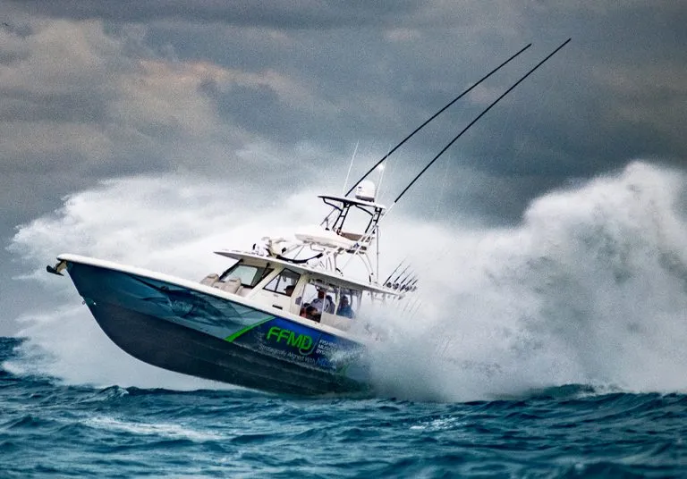 Everglades-Center-Console-Boat