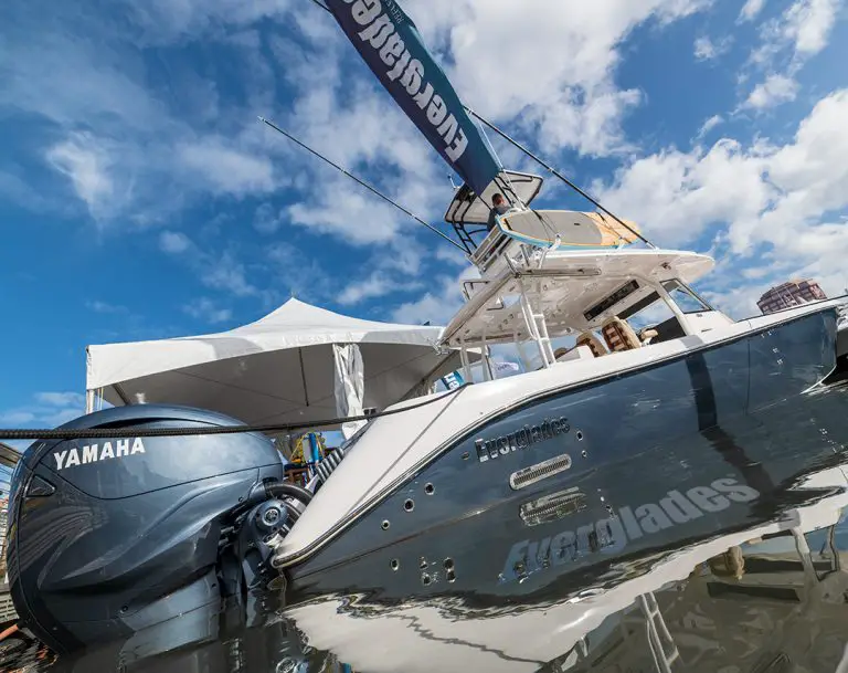Everglades Center Console Boat At The Palm Beach Boat Show