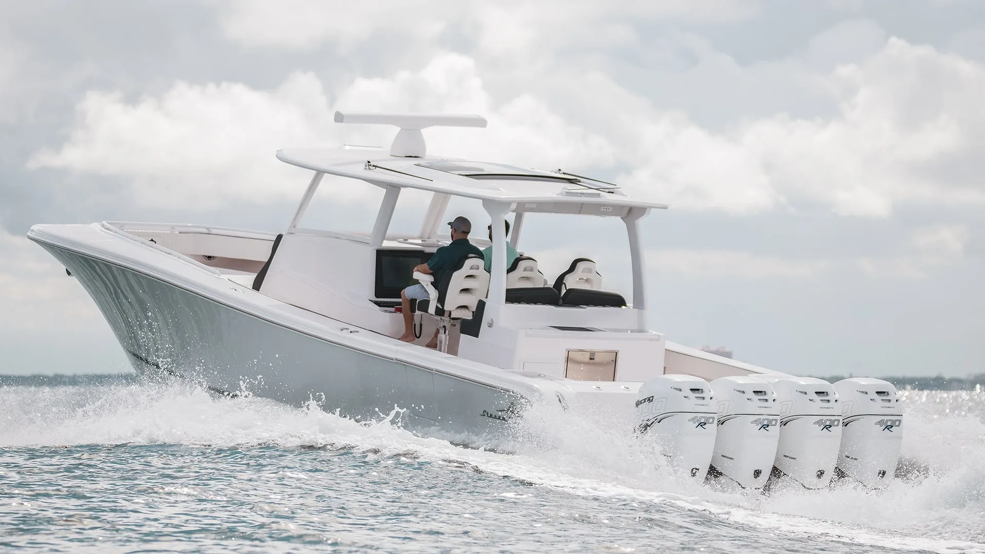 Streamline Center Console Fishing Boat